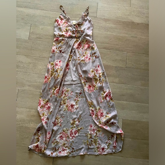 Flowy floral dress - Picture 1 of 3